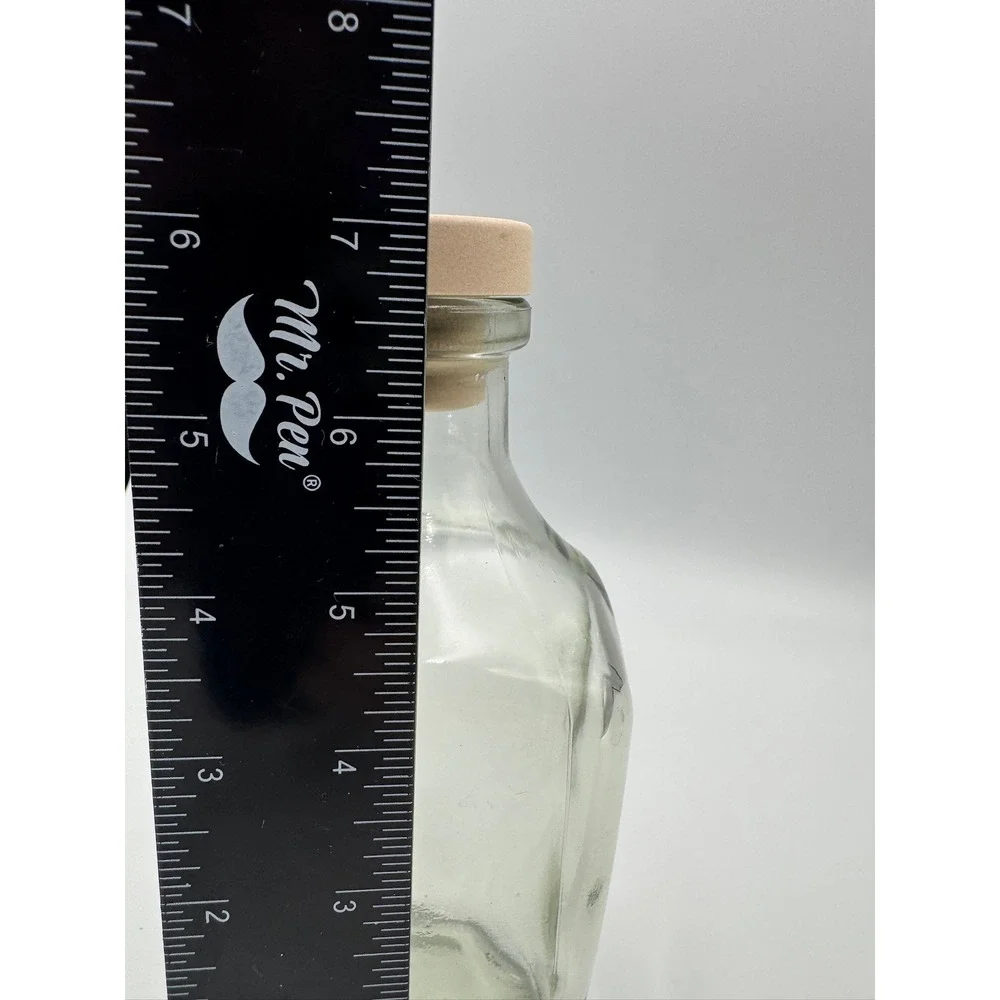 Clear Wavy Glass Decanter Bottle with Synthetic Cork Stopper Modern‎ Barware